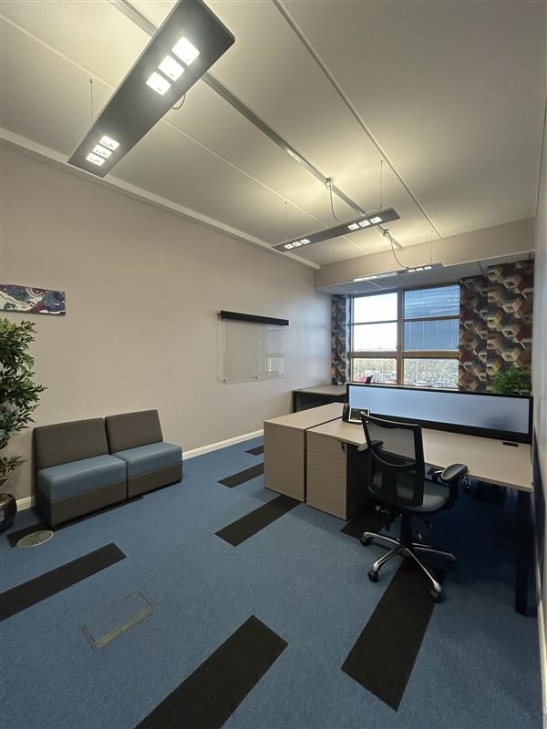 Office in Nuneaton - photo 3